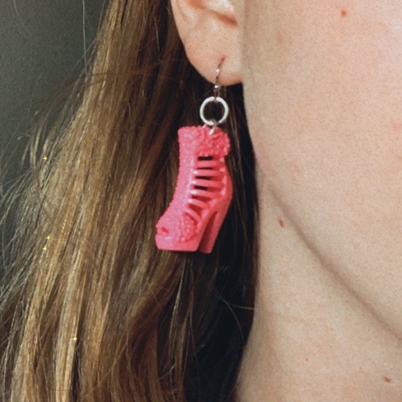 Dangle Shoe Earrings! - Picture 2 of 3